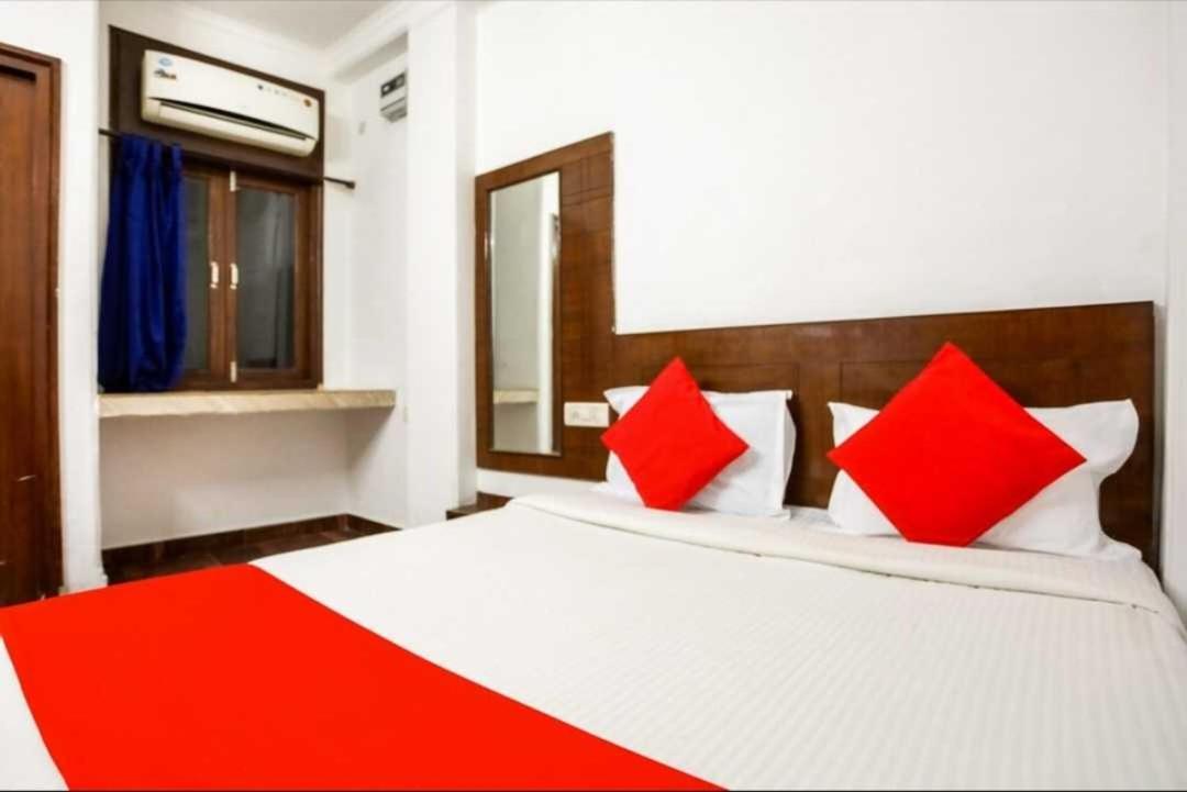 O Bella House Near Sarita Vihar Metro Station
