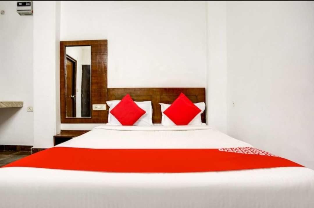 Hotel O Bella House Near Sarita Vihar Metro Station New Delhi